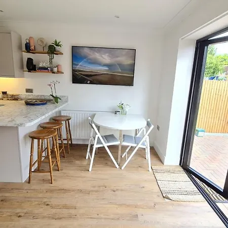 La Casita - Inside The Gates Of Frinton-On-Sea Villa Exterior photo