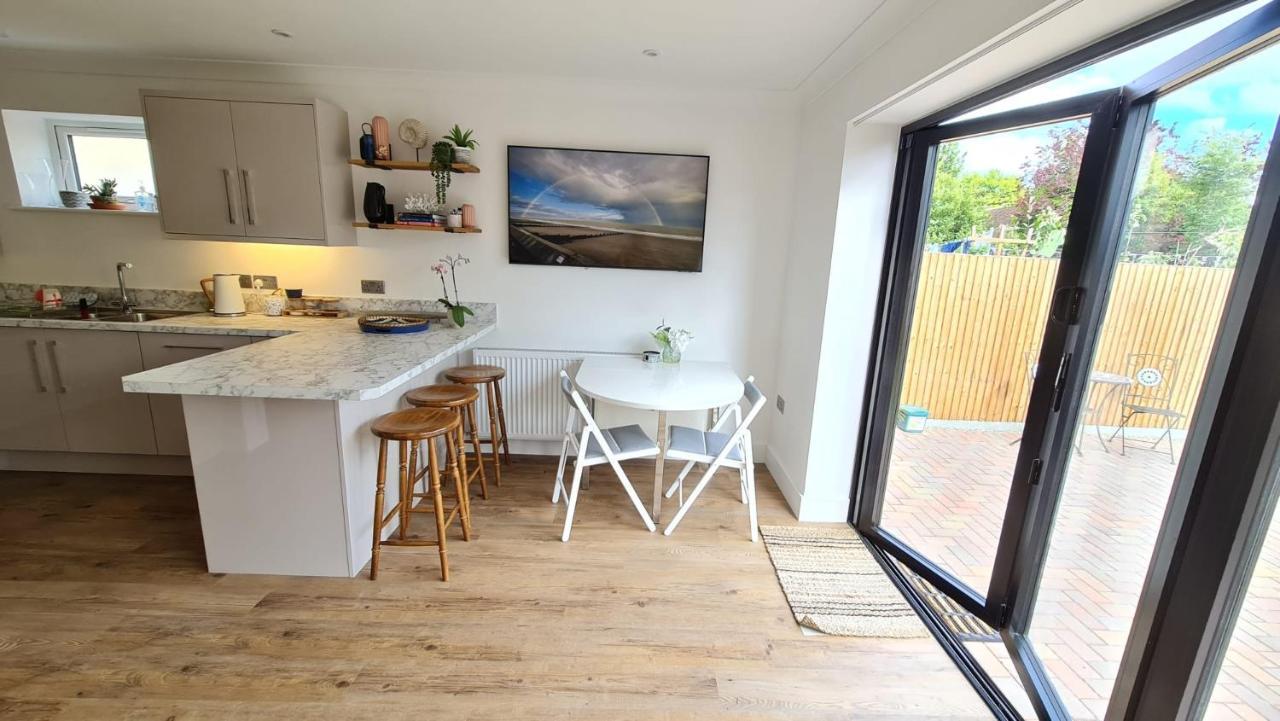 La Casita - Inside The Gates Of Holiday home Frinton-on-Sea